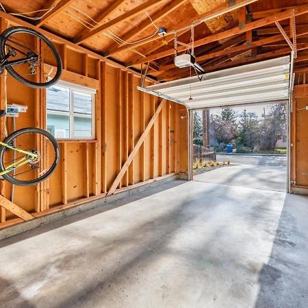 Mid Century Modern Boise-River Bungalow W/ Hot Tub Buitenkant foto