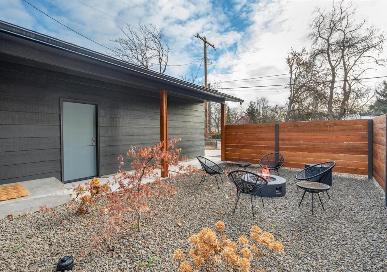 Mid Century Modern Boise-River Bungalow W/ Hot Tub Buitenkant foto