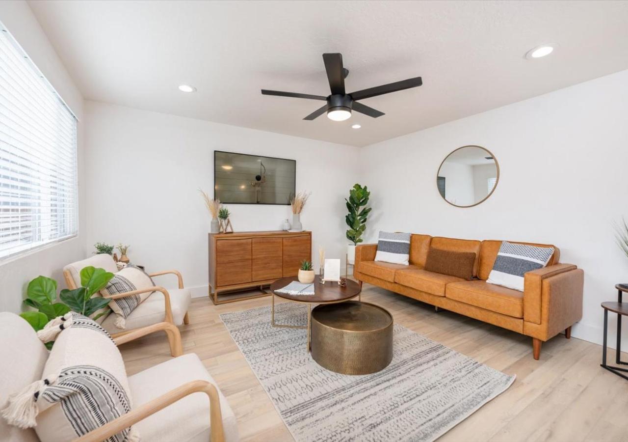Mid Century Modern Boise-River Bungalow W/ Hot Tub Buitenkant foto