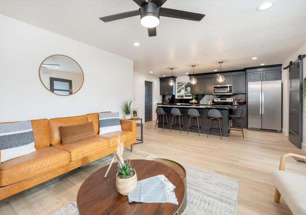 Mid Century Modern Boise-River Bungalow W/ Hot Tub Buitenkant foto